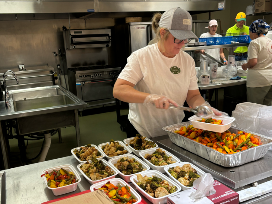 petes-garden-volunteer